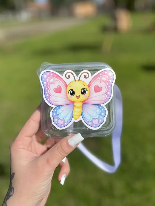 Lembrancinha com tag de borboleta